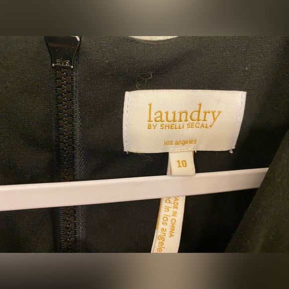 The perfect black top! - Picture 3 of 3